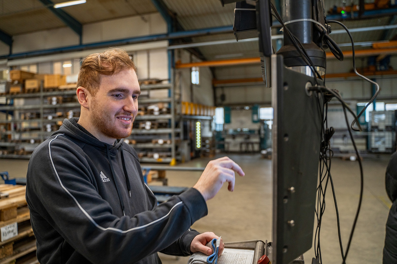 Freie Stelle Langen CNC Metalltechnik GmbH & Co.KG