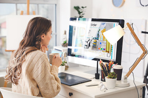Frau am Computer Frau am Computer