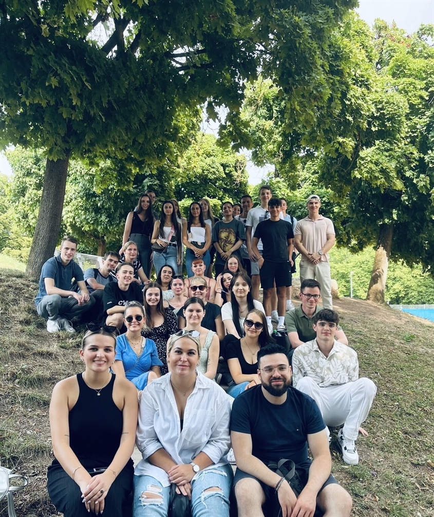 Volksbank Hohenlohe eG: Gruppenbild unseres Teamausflugs in der Ausbildung