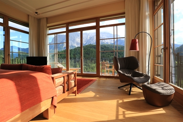 Schloss Elmau GmbH & Co. KG: Summit Suite Schloss Elmau Retreat