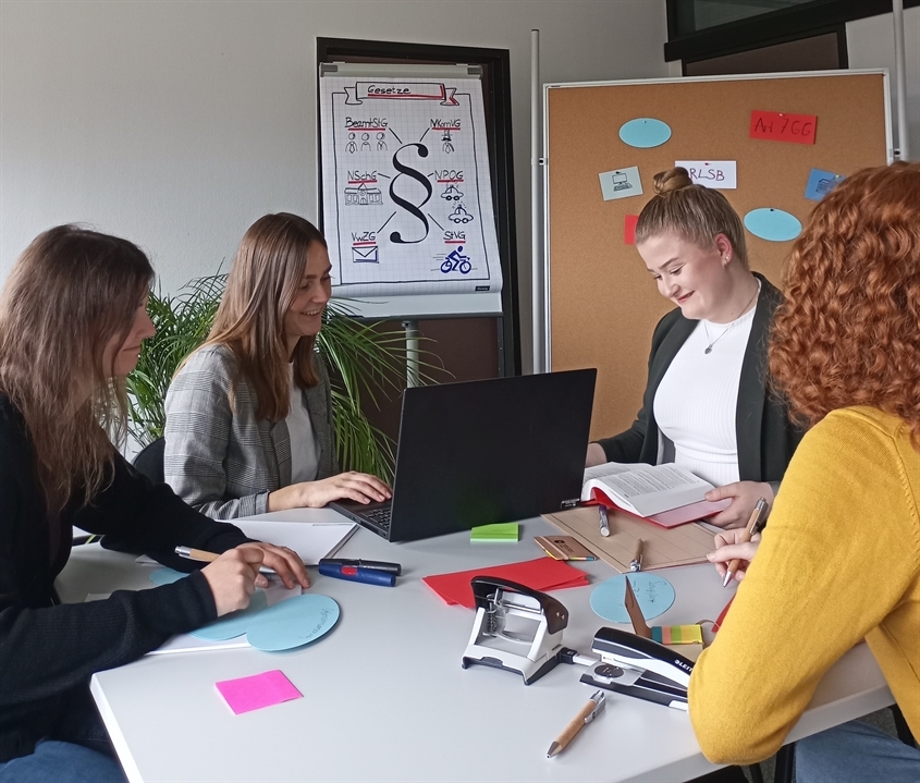 Regionales Landesamt für Schule und Bildung: Überregionales und ausbildungsgangübergreifendes Zusammentreffen beim Azubi-Tag in Lüneburg